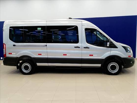 FORD TRANSIT 2.0 ECOBLUE DIESEL MINIBUS 14+1 L3H2 AUTOMÁTICO FORD TRANSIT 2.0 ECOBLUE DIESEL MINIBUS 14+1 L3H2 AUTOMÁTICO